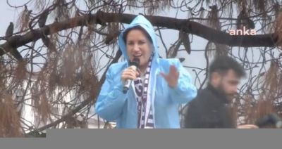 Meral Akşener dolu yağışının altında xalqdan səs istədi: