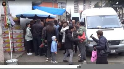 Xankəndindən son görüntülər: Hayklar talonla 1 kq banan və 1 kq alma üçün növbədə...- VİDEO