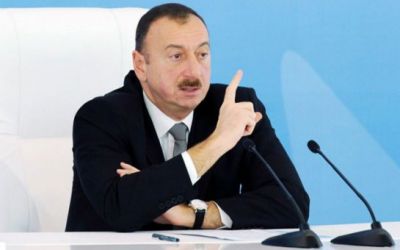Pərviz müəllim illər uzunu daşıdığı vəzifəsinin hesabına ,,levı yollar''la yəni Buzovna qəbirsanlığında məzar biznesi vasitəsi ilə mənimsədiyi pullar hesabına ən imkanlı şəxslərindən birinə çevrilib - Prezidentin nəzəri