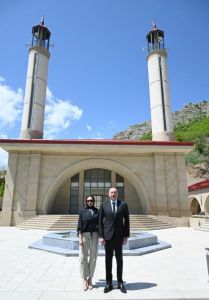 b_400_300_16777215_00_https___cdn.musavat.com_news_images_Ayten_MESCİ_2.jpg