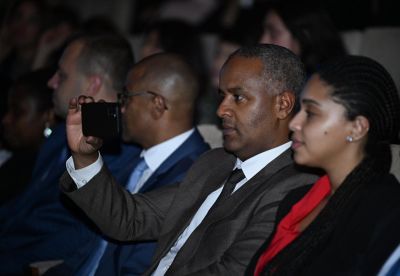 b_400_300_16777215_00_https___cdn.musavat.com_news_images_Gugu_Untitled_(2)-11.jpg