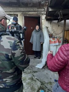 Sabiq deputat 33 ildən sonra Xankəndindəki ata yurduna baş çəkdi... Sabiq deputat 33 ildən sonra Xankəndindəki ata yurduna baş çəkdi...