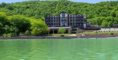 “Macara” otel xarici turistlərin və yerli sakinlərin başına hansı oyunları açır? – VİDEO