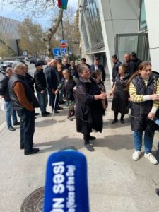 Gəncədə erməni raketinin zədələdiyi evlərin pulları mənimsənilib - Arxitektura Komitəsi gəncəliləri aldadır-FOTO