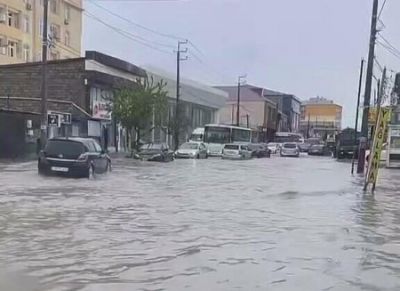 Zaur Mikayılov Eldar Əzizovun kölgəsində “üzür” –ÖZÜ GÖRÜNMƏSƏ DƏ, YERİ GÖRÜNÜR!