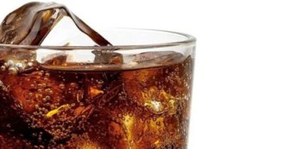 Şəkərsiz qazlı içkilər 1 saat ərzində orqanizmə necə təsir edir? –