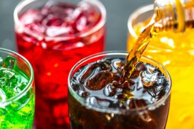 Gün ərzində qazlı içkilər içmək nəyə səbəb ola bilər?