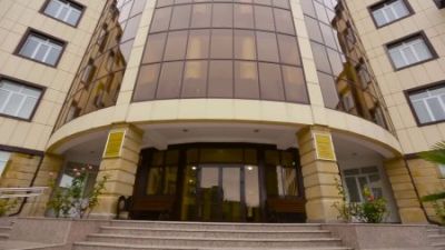 Bu universitetin məzunları diplomlarını ala bilmir -