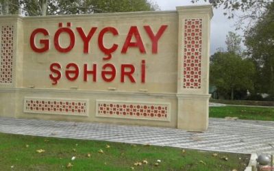 Göyçayda zülmət qaranlıq şəhəri basan zibilliyi gizlətsədə  şəhəri bürümüş kanalizasiya iyini gizlədə bilmir...- FOTO