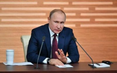 Putin yeni Roma Papasını təbrik etdi