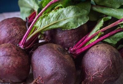 Həftədə bir dəfə çuğundur salatı yeməyin faydaları
