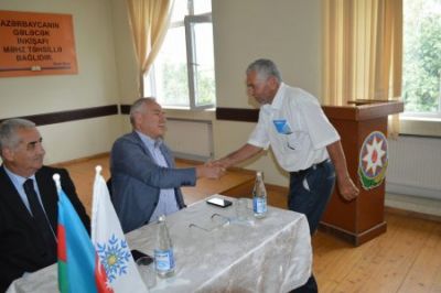 “TƏZİM ELƏ, DEPUTAT GƏLİR!” – 