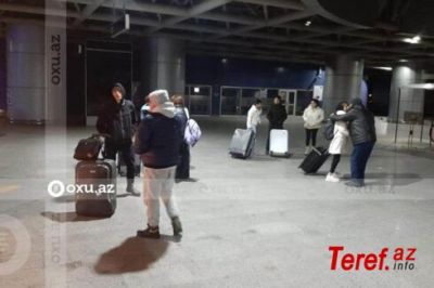 Təxliyə avtobusu tələbələrin bir qismini Türkiyədən Bakıya çatdırdı - FOTO/VİDEO