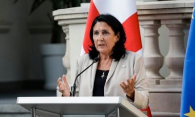 Gürcüstan Prezidenti Putinin qərarına etiraz etdi