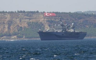 Türkiyə Çanaqqala boğazını gəmilərin keçidi üçün bağlayıb