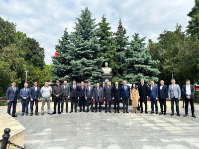 b_400_300_16777215_00_https___cdn.musavat.com_news_images_A.KÖŞƏLƏR_YENİ_DİZAYN_ali_НоваяПапка_9cae2caf-db42-4fb6-b294-ef4158efbce6.jpeg