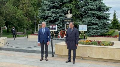 b_400_300_16777215_00_https___cdn.musavat.com_news_images_A.KÖŞƏLƏR_YENİ_DİZAYN_ali_НоваяПапка_f95bd6f3-a2f0-4a54-9e3f-568c48dab19b.jpeg