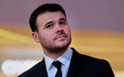 "Kədəri ifadə etmək üçün söz yoxdur" "Kədəri ifadə etmək üçün söz yoxdur"