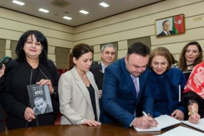 “Heydər Əliyev 100 faktın tarixi” kitabının təqdimat mərasimi keçirilib-FOTO