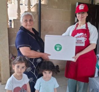 Leyla Əliyevanın təşəbbüsü ilə ailələrə qurban payları çatdırılıb - FOTOLAR