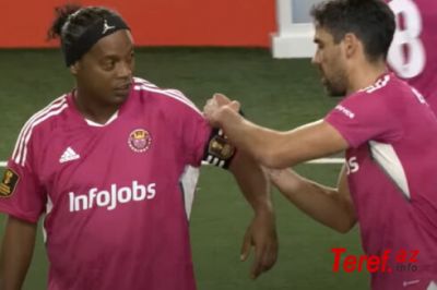 Əfsanəvi Ronaldinyo futbola qayıtdı, 1 milyondan çox izləndi - VİDEO