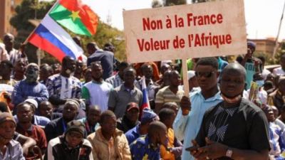 Burkina-Faso fransızları qovur –