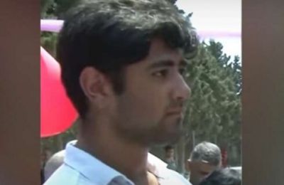 Şəhid qardaşı maşını düzgün park etmədiyinə görə döyüldü - VİDEO