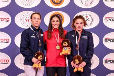 Azərbaycan güləşçiləri Türkiyədə keçirilən beynəlxalq turnirdə 12 medal qazanıblar - FOTO