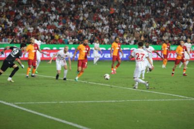“Qalatasaray”dan darmadağın: İkardi dubl etdi - VİDEO
