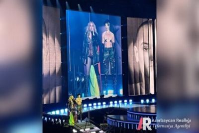 Madonna konsertində Ukrayna bayrağına büründü