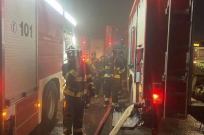 Küləkli hava, yüksəkgərginlikli elektrik xətləri yanğının söndürülməsini çətinləşdirib - YENİLƏNİR -FOTO/VİDEO