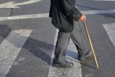 Ucarda polis əməkdaşı avtomobillə piyadanı vuraraq öldürüb