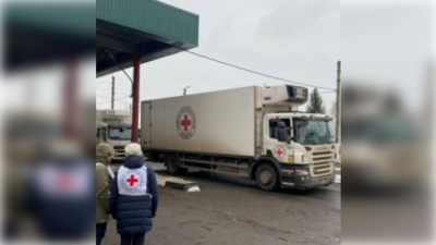 Ukrayna və Rusiya ilk dəfə hərbi əsirlər üçün məktub və bağlama mübadiləsi APARIB - FOTO