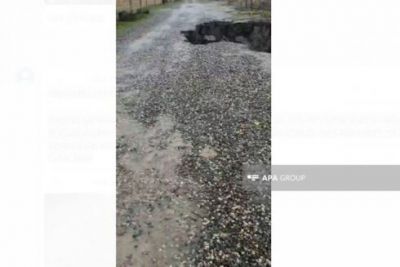 Azərbaycanın bu rayonunda yol çökdü: