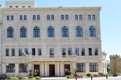 Yetkinlik yaşına çatmayan şəxs ölkəni necə tərk edə bilər?