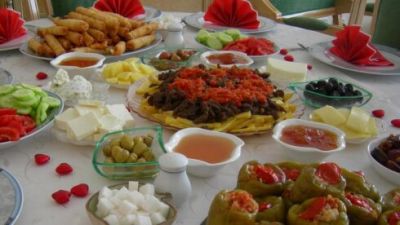 Ən zərərli yemək vərdişləri: bütün xəstəliklərin səbəbləri