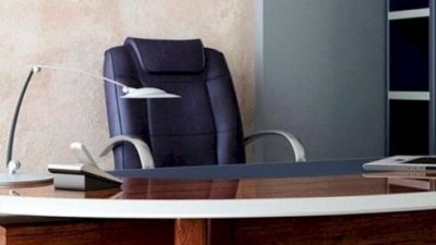 Daha bir icra başçısı da yola salınır —