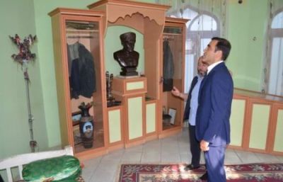  Deputatlığa namizəd pirə getdi, “mandat duası” oxudu
