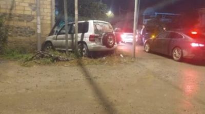İdarəetməni itirən xanım sürücü qəza törətdi - VİDEO