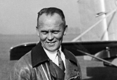 Hitlerin şəxsi pilotu – Baur son anda füreri Almaniyadan qaçırmağa cəhd edib.