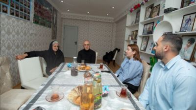 "OBA" Zəfər Günündə şəhid əməkdaşlarının ailələrini ziyarət etdi (FOTO)