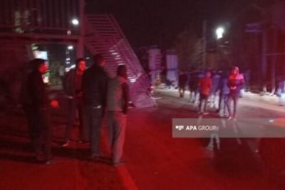 Yeni inşa olunan yerüstü keçidi aşdı - Yol bağlandı - FOTO