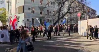 Gürcüstanda etirazların yeni dalğası:
