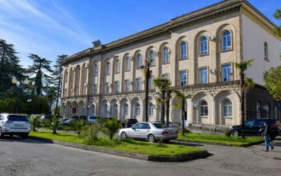 Abxaziya “parlament”ində atışma – Ölən və yaralanan var