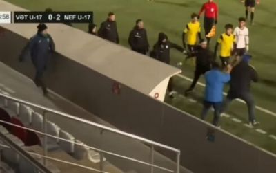 "Neftçi"nin baş məşqçisinin burnunu sındırdılar - VİDEO