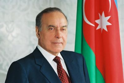 Bu gün Azərbaycanın Ümummilli Lideri Heydər Əliyevin doğum günüdür.