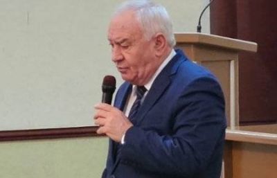 70 yaşlı icra başçısı 14 ildir ki VƏZİFƏ BAŞINDADIR - TƏFƏRRÜAT